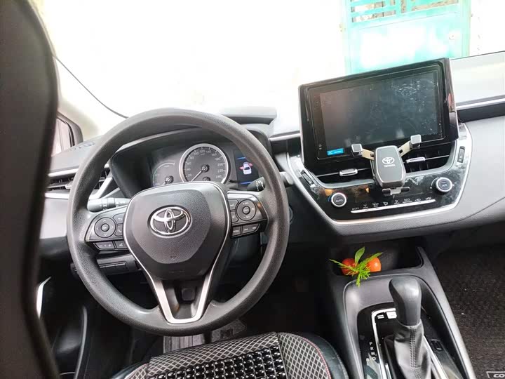 Фото 3 - Toyota Corolla