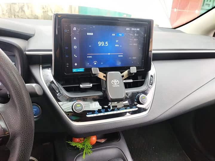 Фото 6 - Toyota Corolla