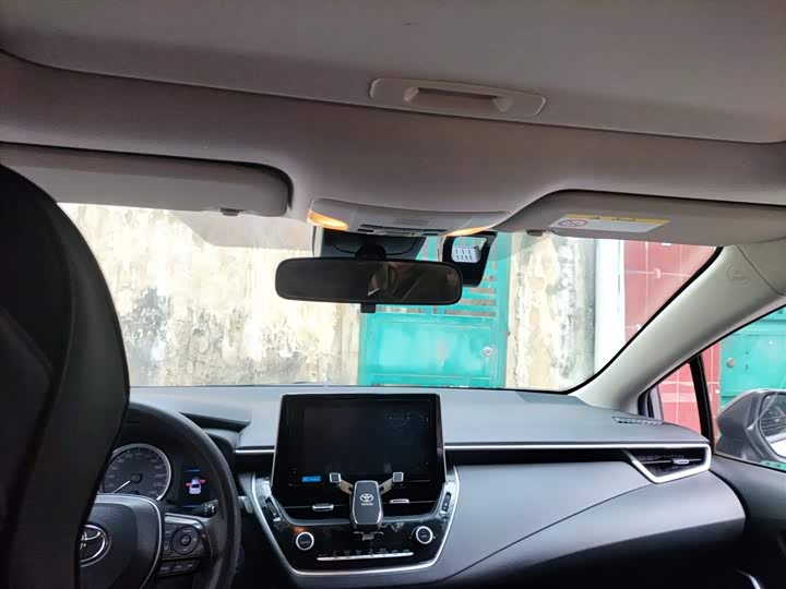 Фото 9 - Toyota Corolla