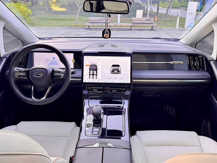 Фото 11 - GAC Trumpchi E9