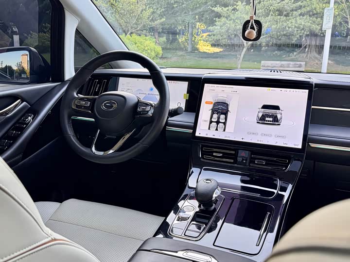 Фото 12 - GAC Trumpchi E9