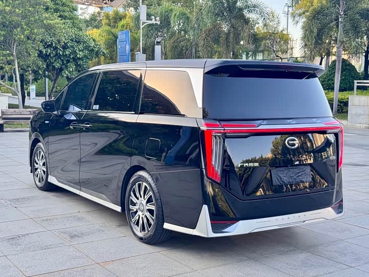 Фото 4 - GAC Trumpchi E9