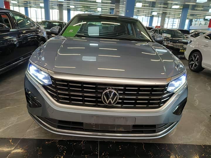 Фото 3 - Volkswagen Passat