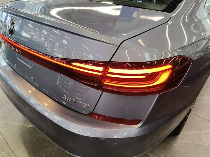 Фото 8 - Volkswagen Passat