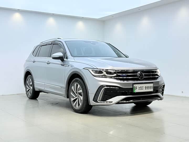 Фото 3 - Volkswagen Tiguan L Hybrid