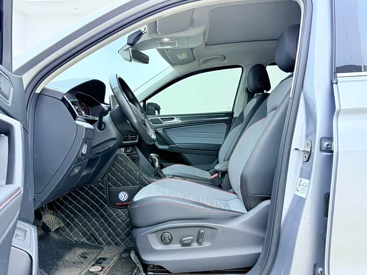 Фото 4 - Volkswagen Tiguan L Hybrid