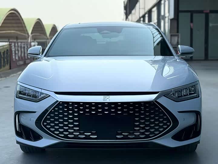 Фото 2 - BYD Han