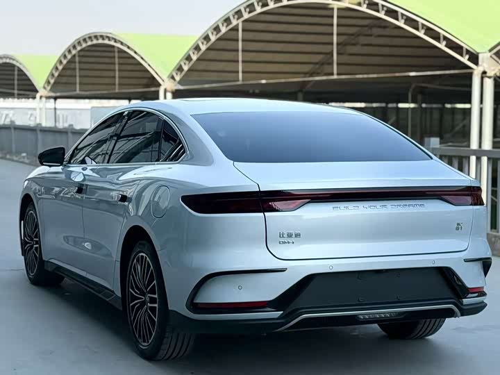 Фото 4 - BYD Han