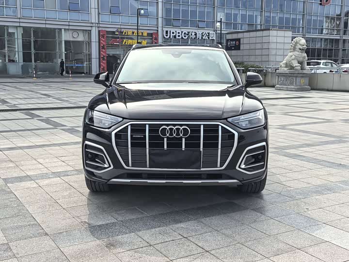 Фото 2 - Audi Q5L