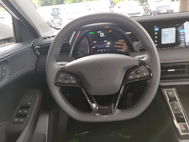 Фото 11 - Roewe i5