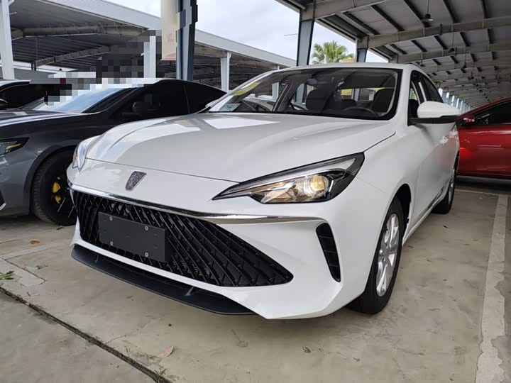 Фото 2 - Roewe i5