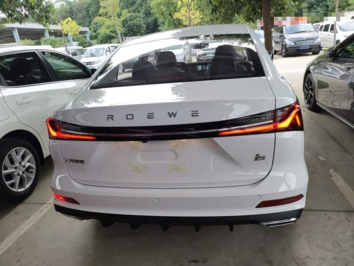 Фото 6 - Roewe i5