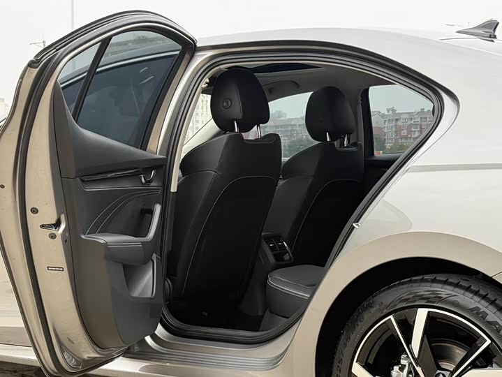 Фото 8 - Skoda Octavia Pro