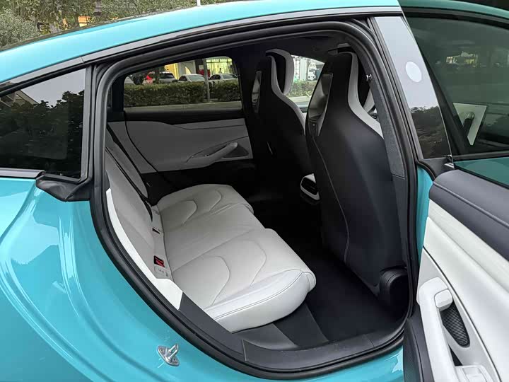 Фото 5 - Xiaomi SU7