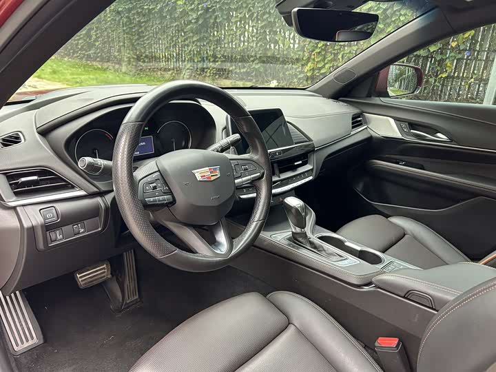 Фото 11 - Cadillac CT4