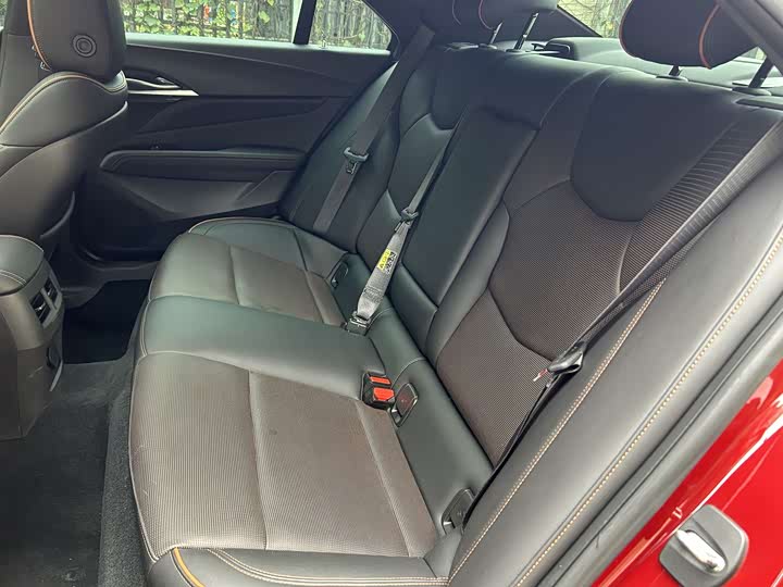 Фото 14 - Cadillac CT4