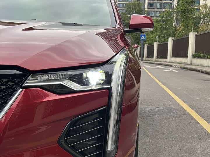 Фото 16 - Cadillac CT4