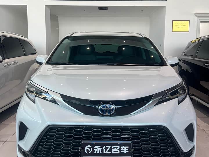 Фото 6 - Toyota Granvia