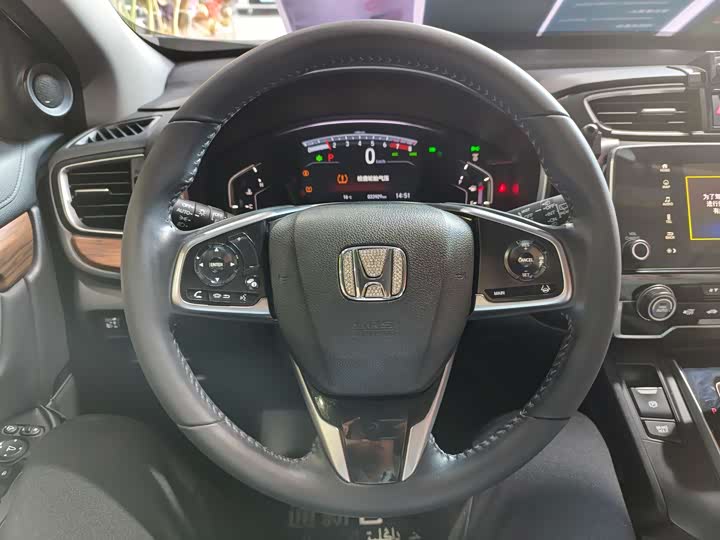 Фото 10 - Honda CR-V