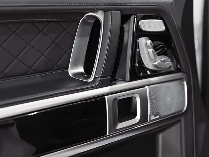 Фото 15 - Mercedes-Benz G-Class AMG