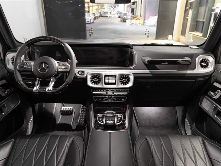 Фото 17 - Mercedes-Benz G-Class AMG