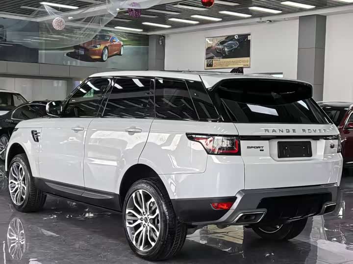 Фото 16 - Land Rover Range Rover Sport