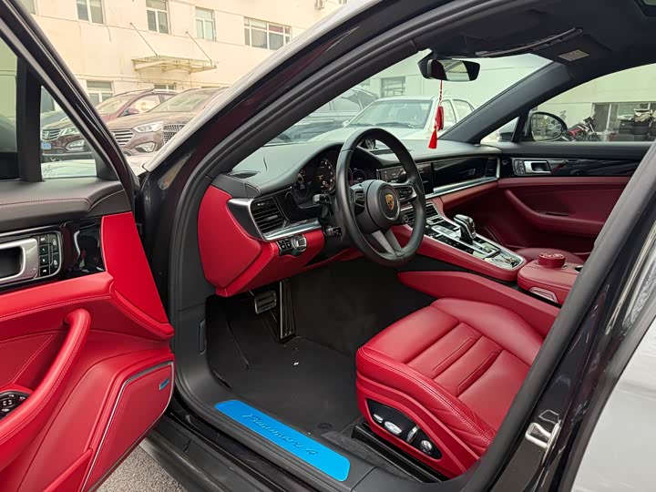 Фото 7 - Porsche Panamera Hybrid