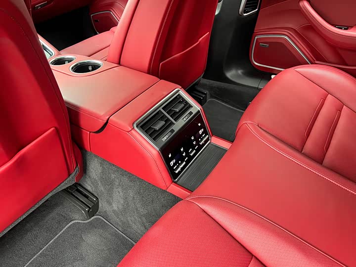 Фото 4 - Porsche Panamera