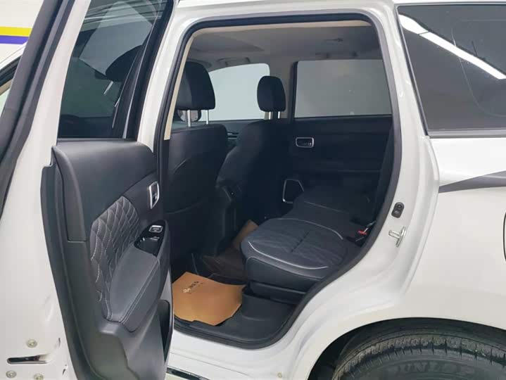 Фото 11 - Mitsubishi Outlander