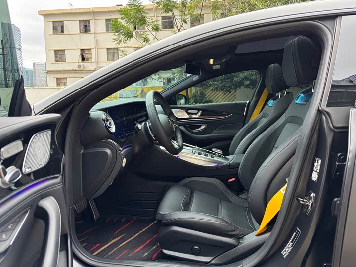 Фото 10 - Mercedes-Benz AMG GT