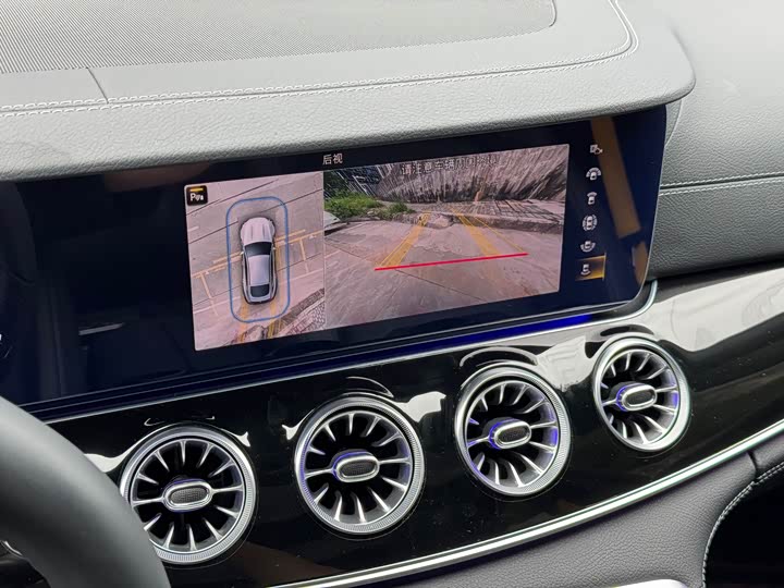 Фото 21 - Mercedes-Benz AMG GT