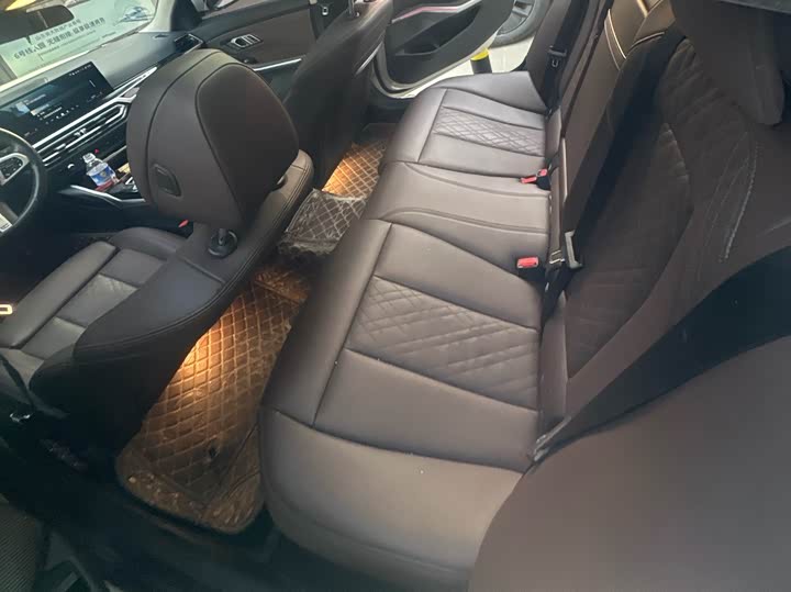 Фото 11 - BMW i3