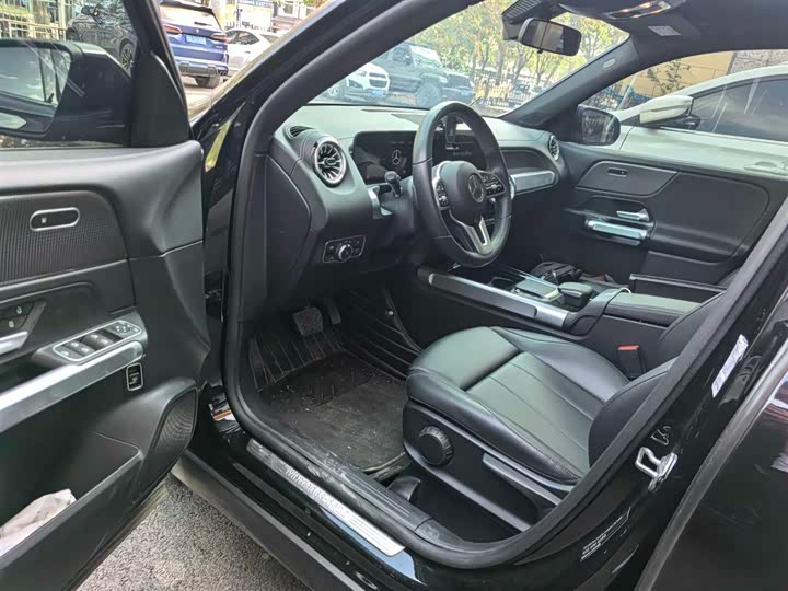 Фото 4 - Mercedes-Benz GLB-Class