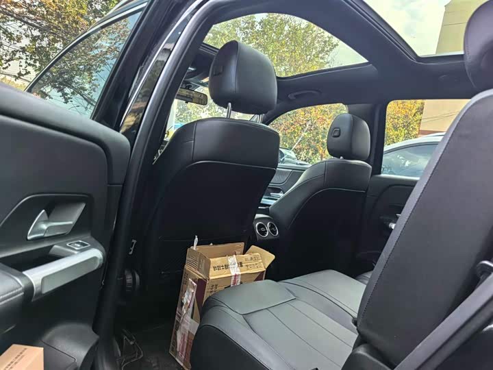 Фото 6 - Mercedes-Benz GLB-Class