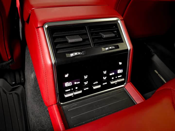 Фото 12 - Porsche Panamera