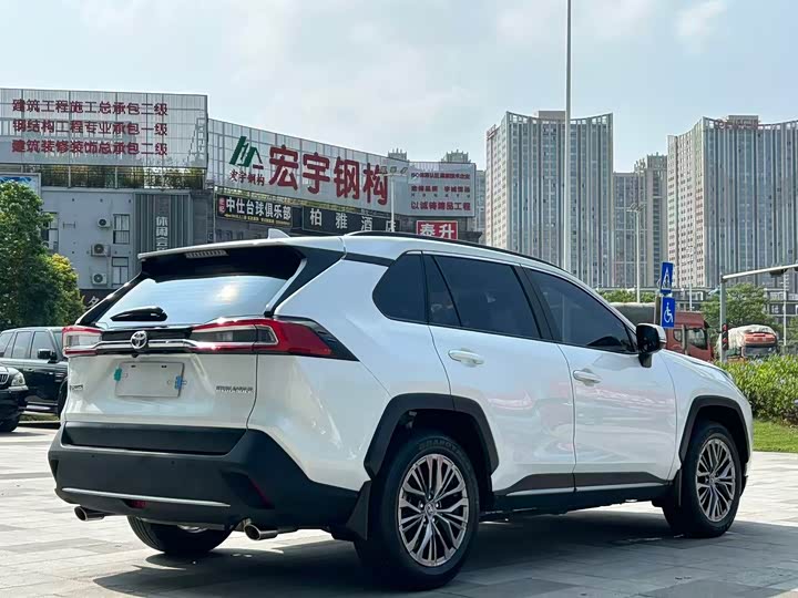 Фото 5 - Toyota Wildlander