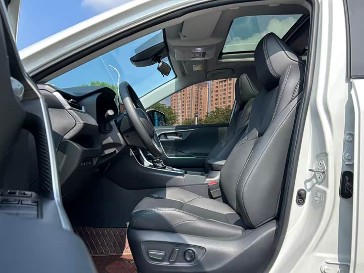 Фото 6 - Toyota Wildlander