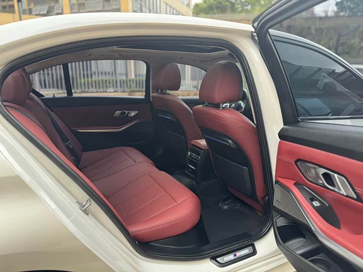 Фото 11 - BMW 3 Series