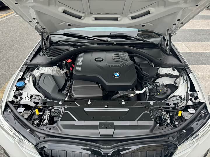 Фото 14 - BMW 3 Series