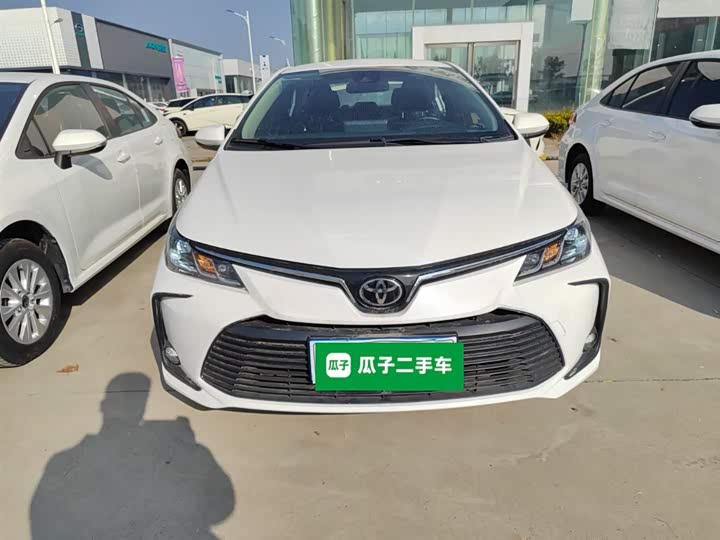 Фото 3 - Toyota Corolla