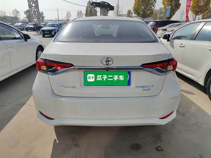 Фото 6 - Toyota Corolla