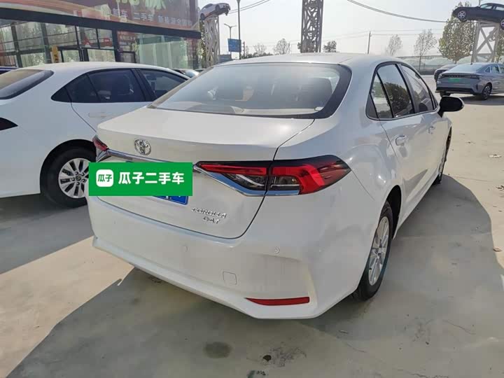 Фото 7 - Toyota Corolla