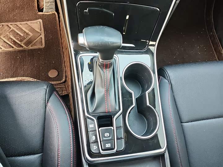 Фото 14 - Kia KX5