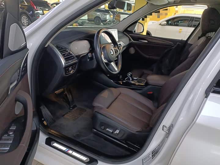 Фото 16 - BMW X3