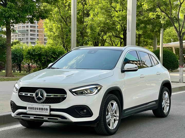 Фото 1 - Mercedes-Benz GLA-Class