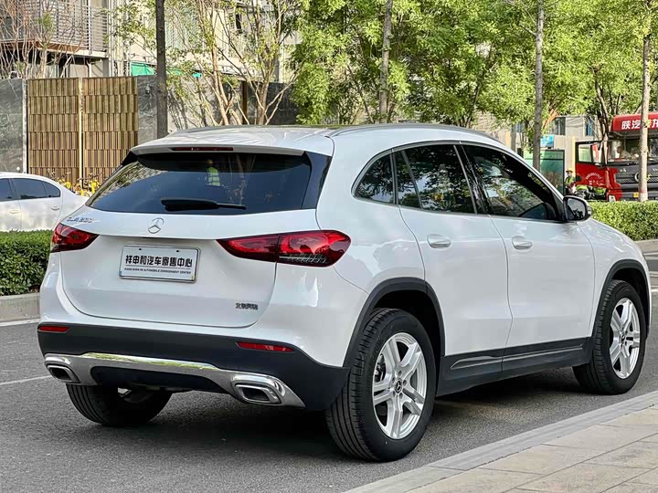 Фото 12 - Mercedes-Benz GLA-Class