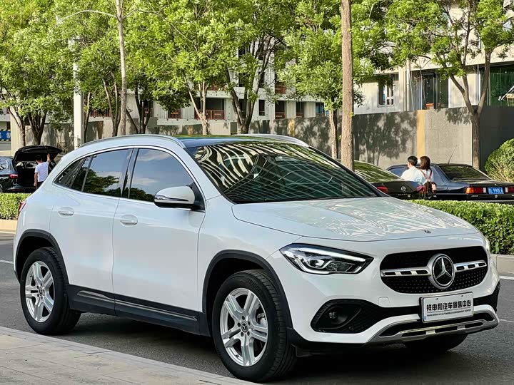 Фото 3 - Mercedes-Benz GLA-Class
