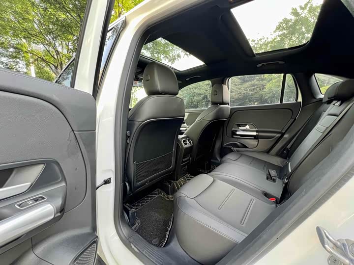 Фото 6 - Mercedes-Benz GLA-Class