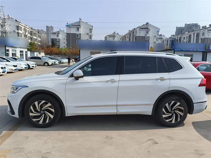 Фото 5 - Volkswagen Tiguan L Pro