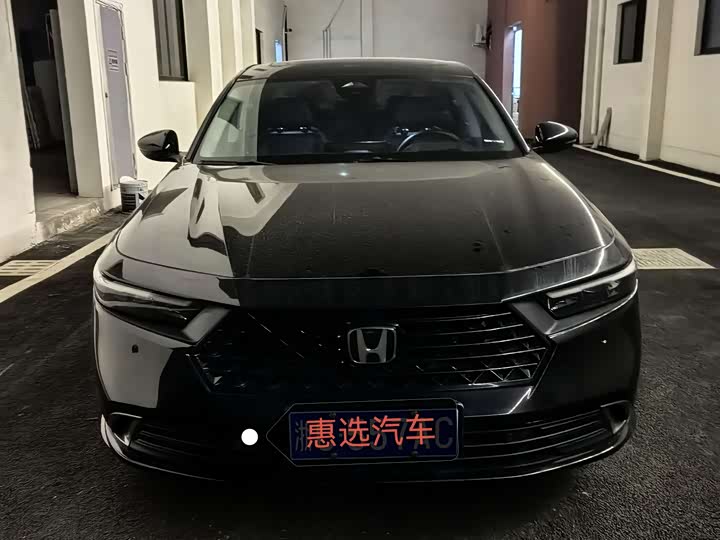 Фото 2 - Honda Accord